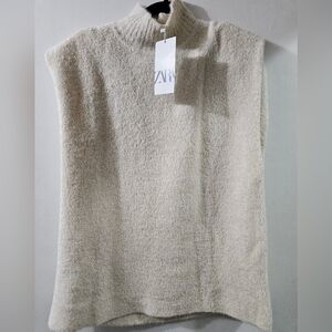 Zara Sleeveless High-Neck Vest